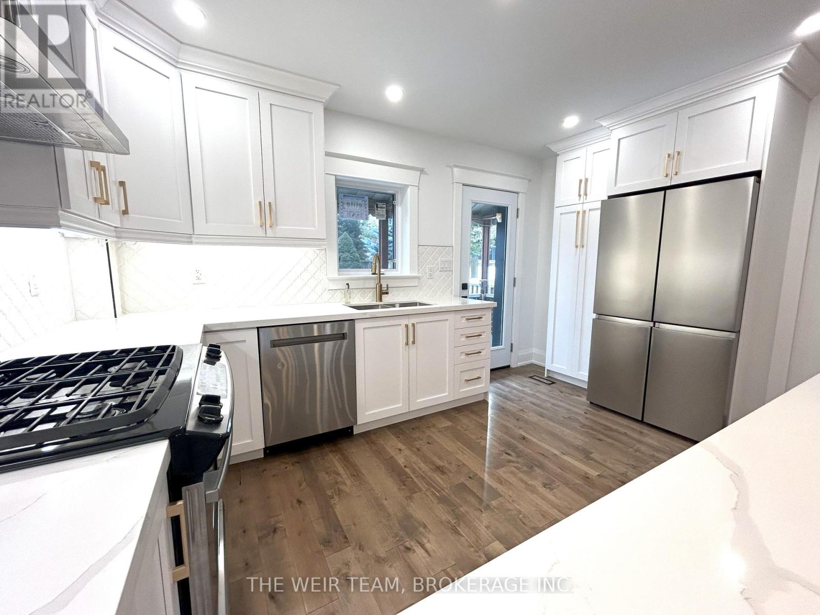 3 Costain Avenue, Toronto, Ontario  M4E 2G7 - Photo 5 - E13682068