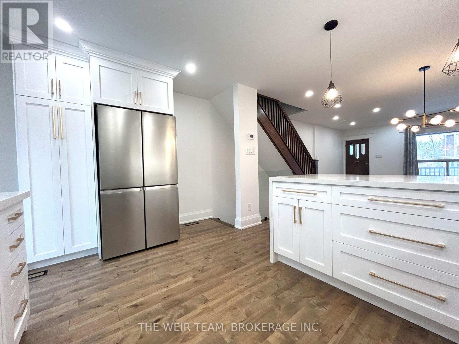 3 Costain Avenue, Toronto, Ontario  M4E 2G7 - Photo 7 - E13682068