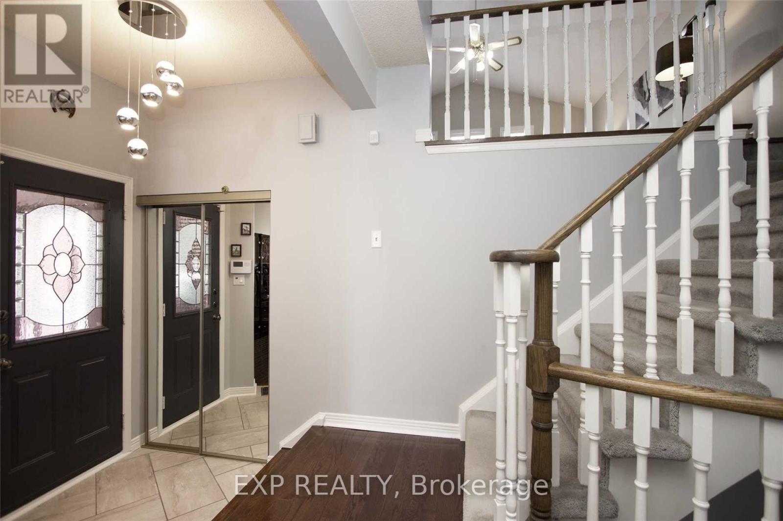 1009 Meadowridge Crescent, Pickering, Ontario  L1V 4Z3 - Photo 3 - E13682084