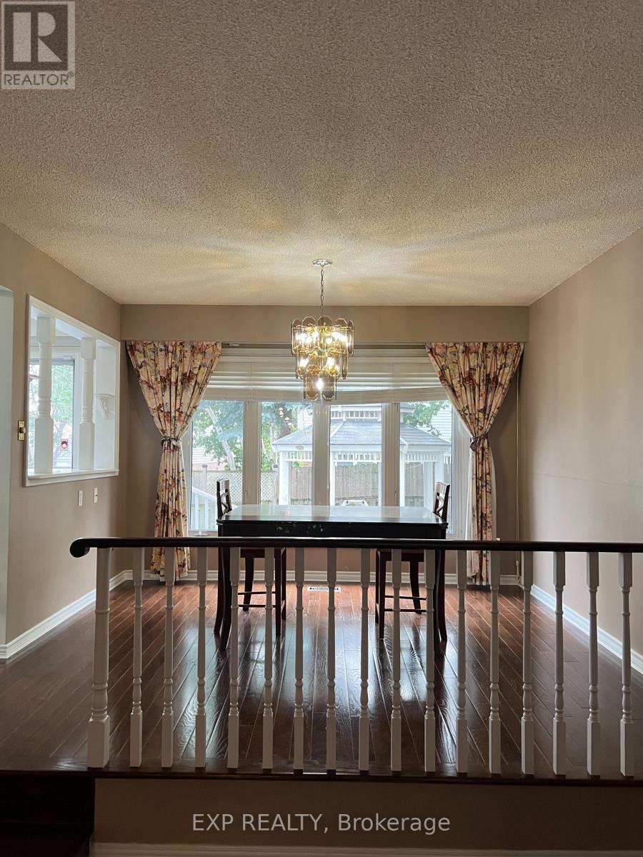 1009 Meadowridge Crescent, Pickering, Ontario  L1V 4Z3 - Photo 7 - E13682084