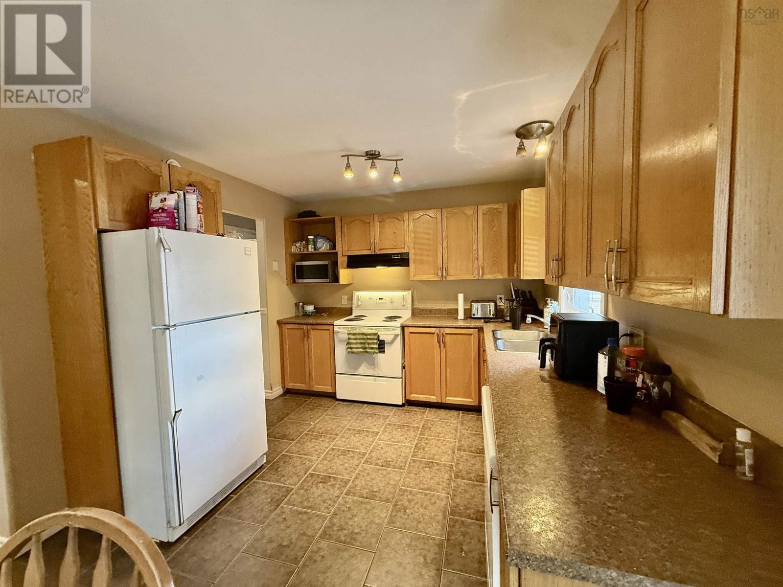 6 Beacon Street, Dartmouth, Nova Scotia  B2Y 1Y2 - Photo 8 - 202618984
