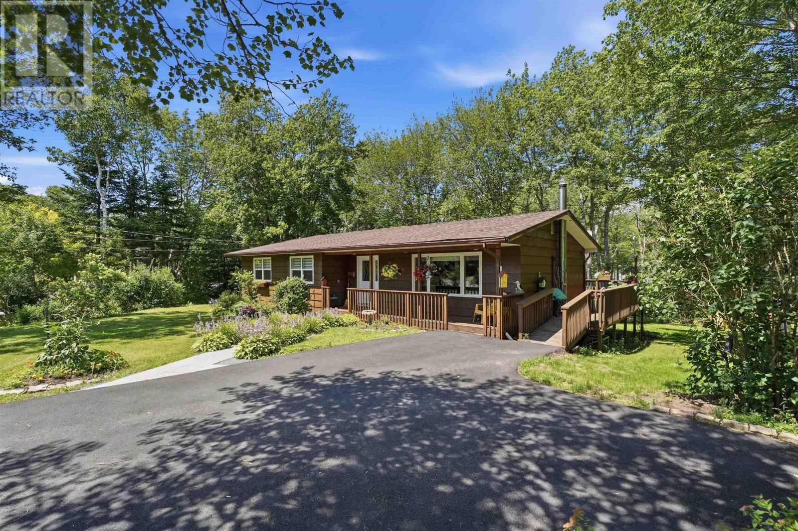 28 Elk Road, Hubley, Nova Scotia  B3Z 1C5 - Photo 1 - 202619089
