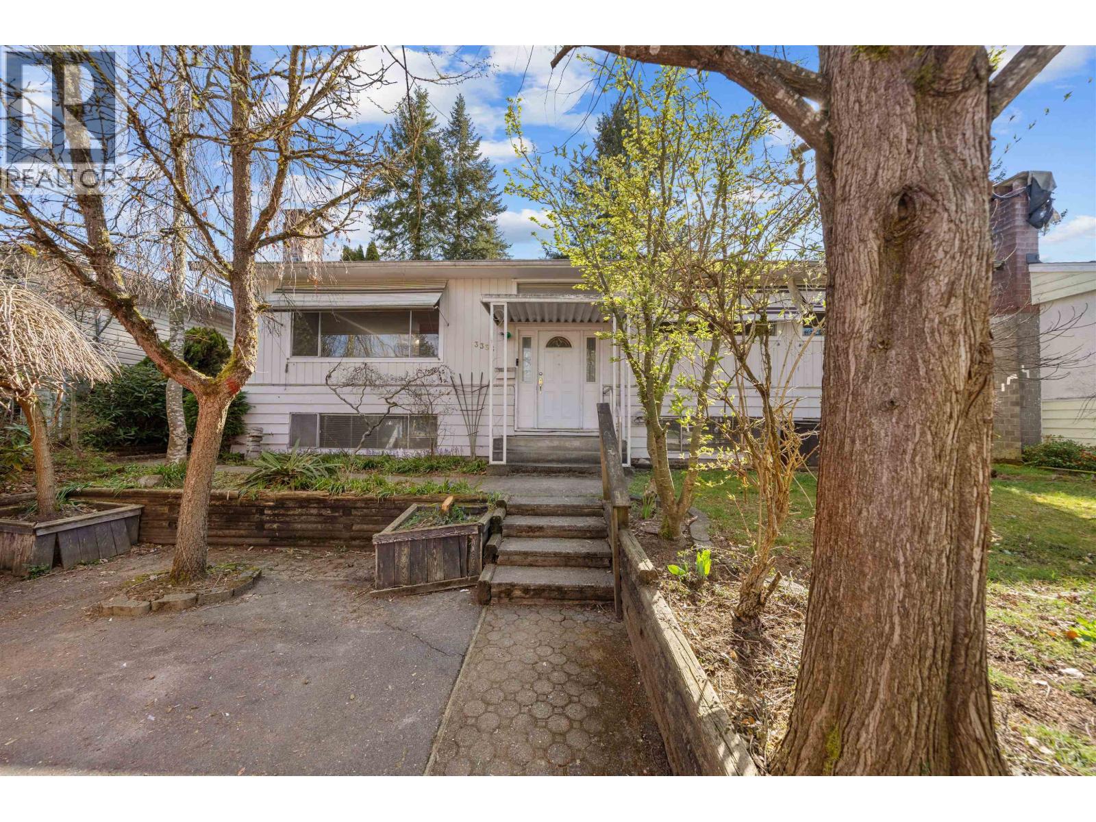 3356 Liverpool Street, Port Coquitlam, British Columbia V3B 3V8 - Photo 2 - R3149416