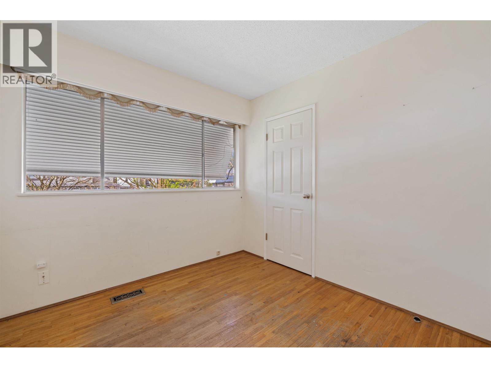 3356 Liverpool Street, Port Coquitlam, British Columbia V3B 3V8 - Photo 13 - R3149416