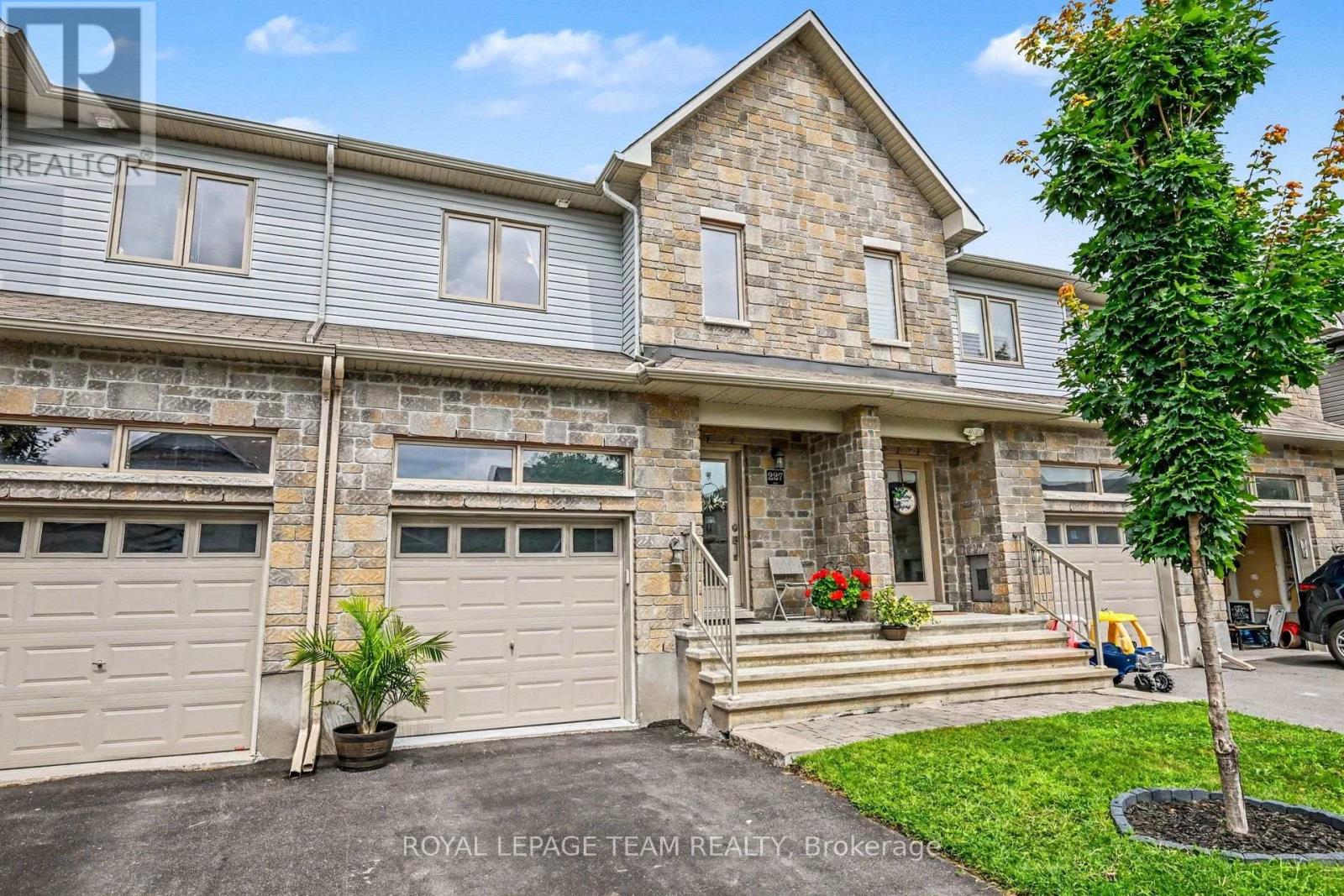 227 King Street, Carleton Place, Ontario  K7C 0G9 - Photo 3 - X13682020