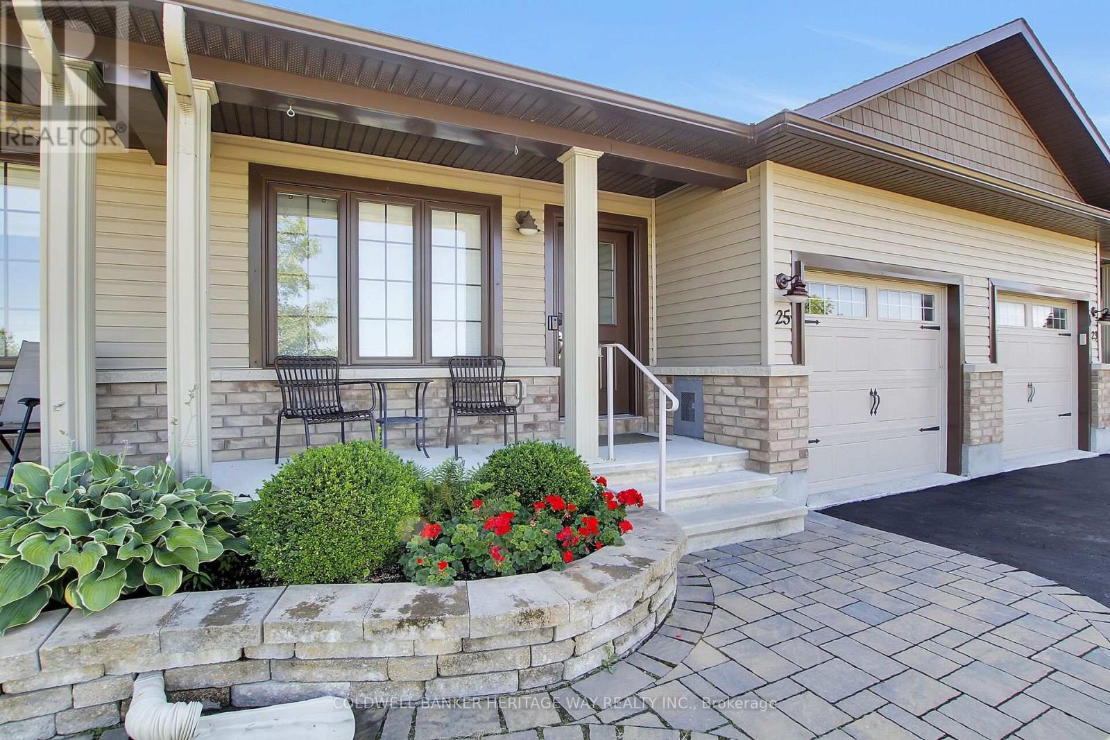 25 Horton Street, Mississippi Mills, Ontario K0A 1A0 - Photo 3 - X13682030