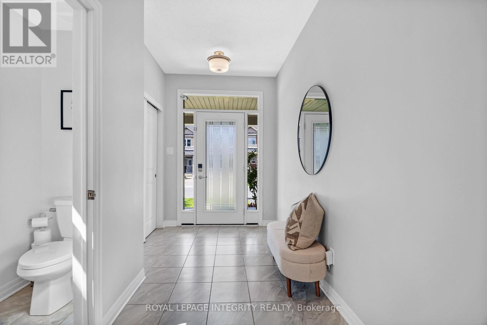 216 Gossamer Street, Ottawa, Ontario  K1C 7G4 - Photo 6 - X13682054