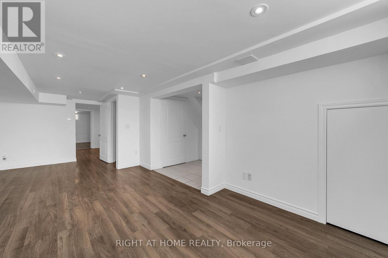 303 Blue Grass Boulevard, Richmond Hill, Ontario  L4C 3H3 - Photo 12 - N13681824