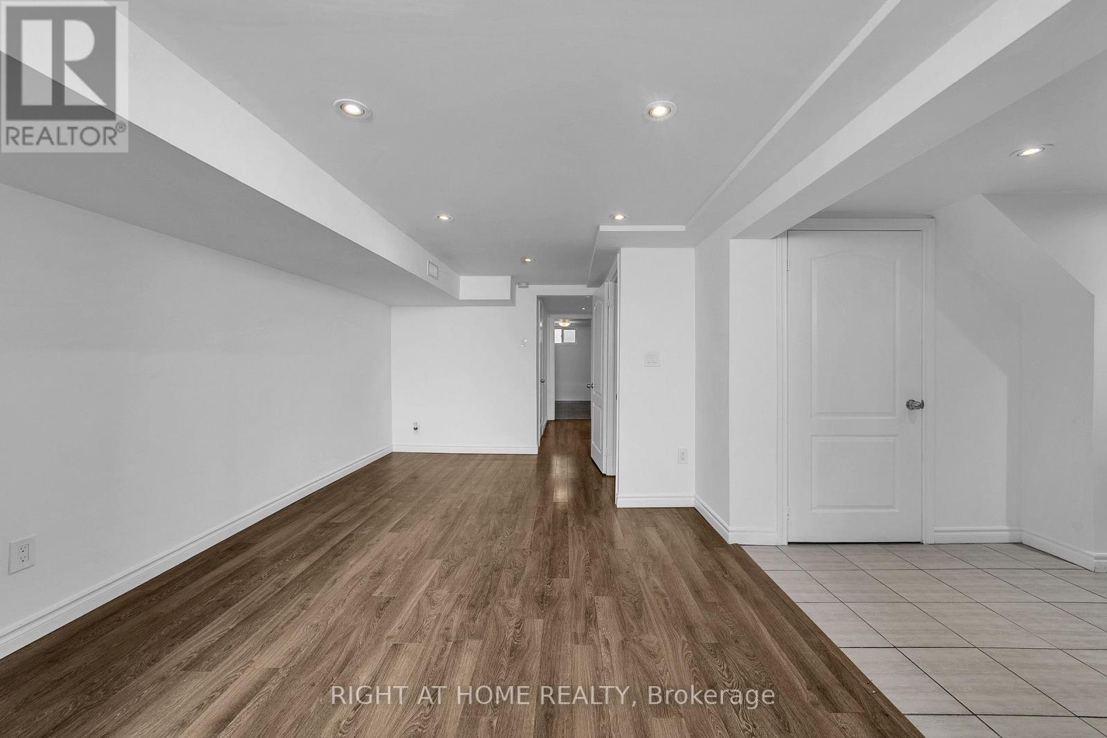 303 Blue Grass Boulevard, Richmond Hill, Ontario  L4C 3H3 - Photo 14 - N13681824