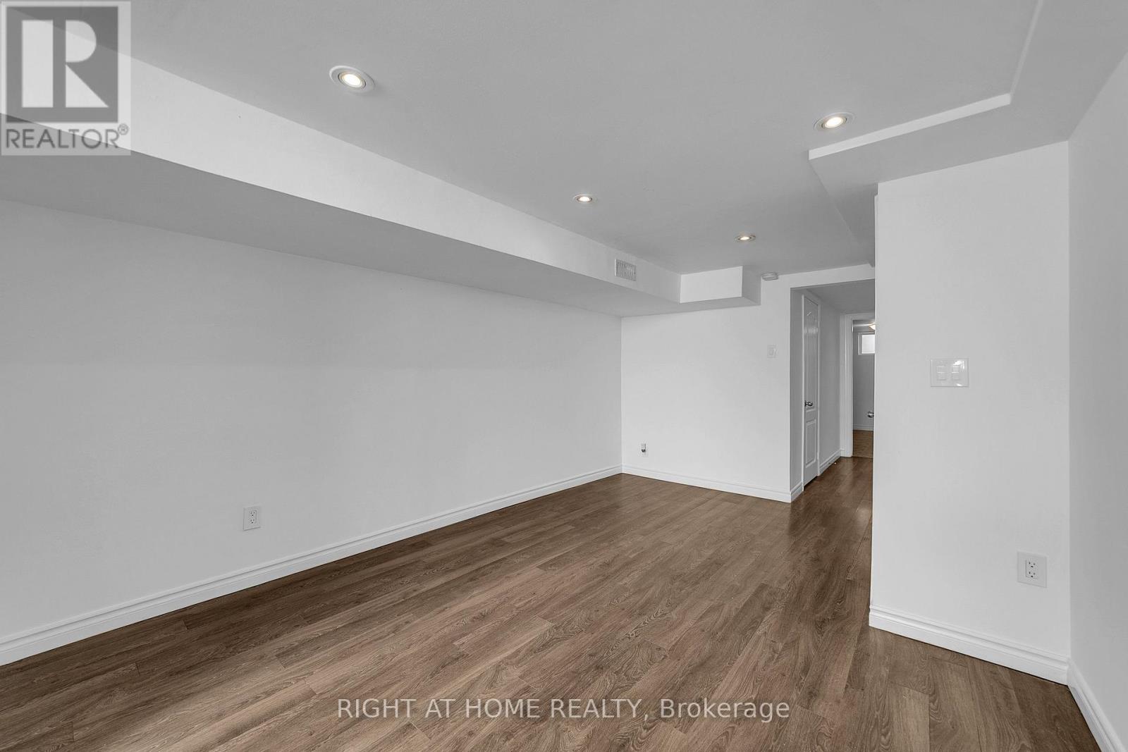 303 Blue Grass Boulevard, Richmond Hill, Ontario  L4C 3H3 - Photo 15 - N13681824