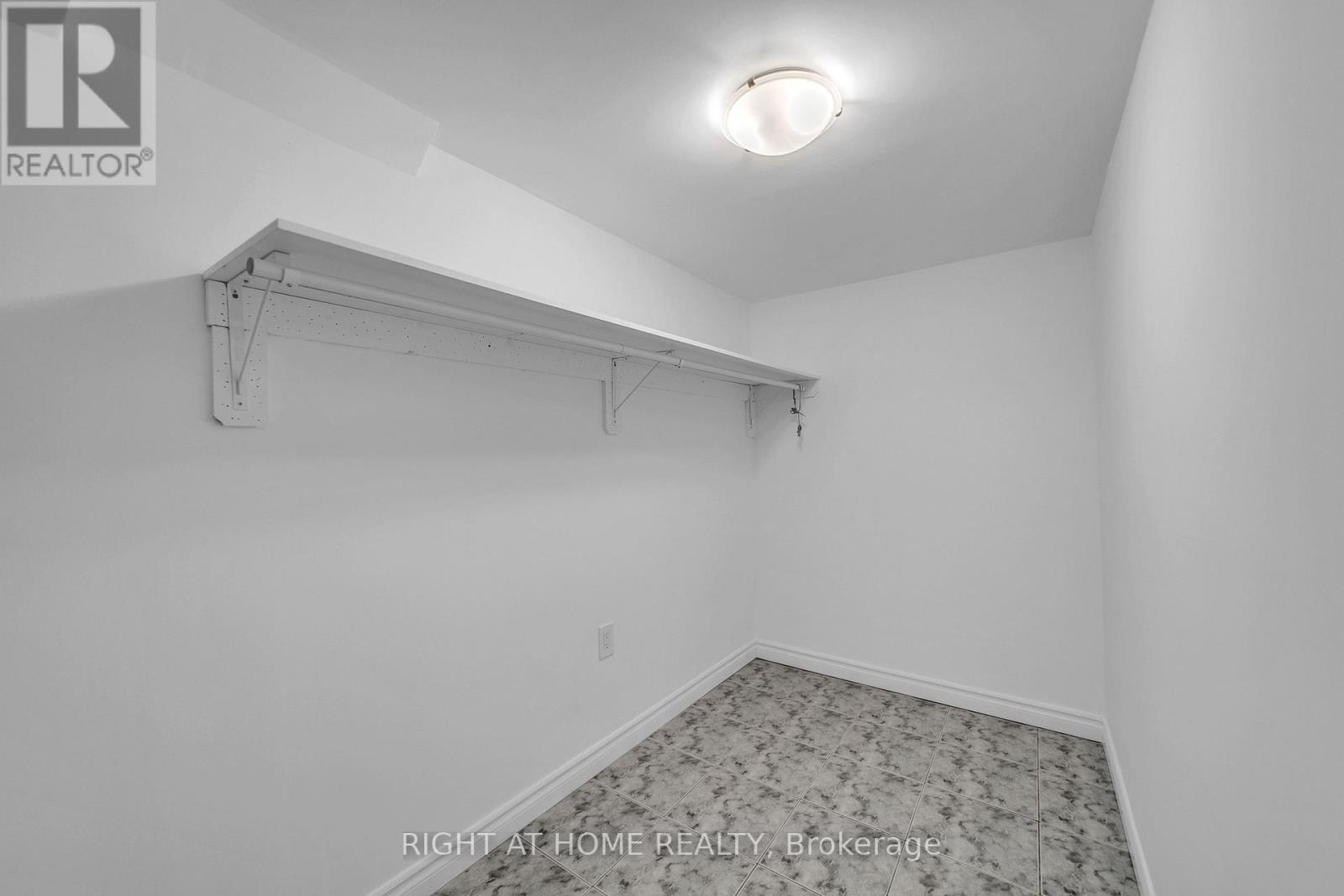 303 Blue Grass Boulevard, Richmond Hill, Ontario  L4C 3H3 - Photo 19 - N13681824