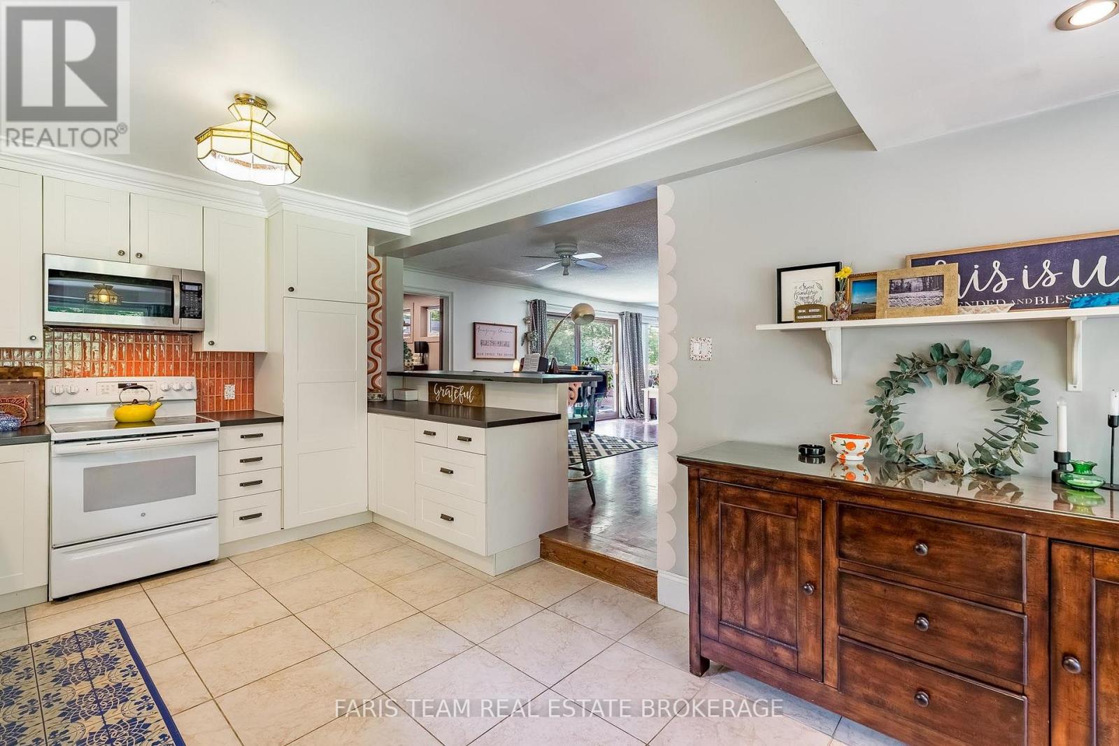 17956 Warden Avenue, East Gwillimbury (Sharon), Ontario  L0G 1V0 - Photo 8 - N13681860