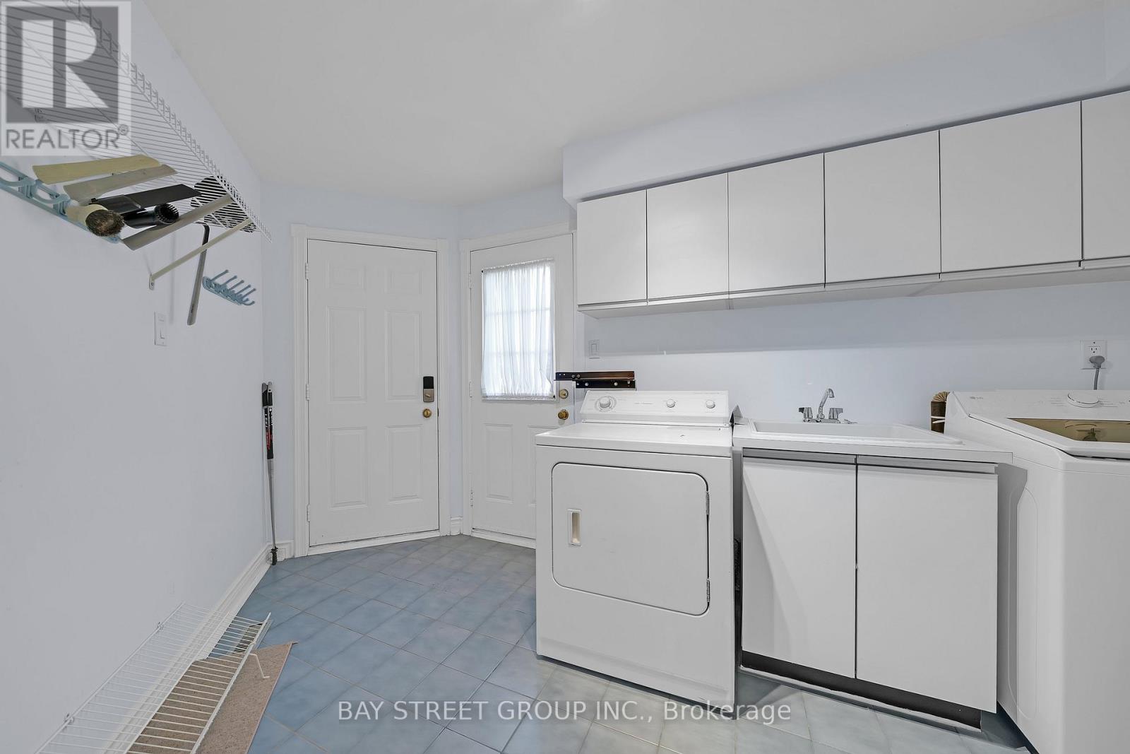 53 Strathearn Avenue, Richmond Hill, Ontario  L4B 2Y9 - Photo 27 - N13681952