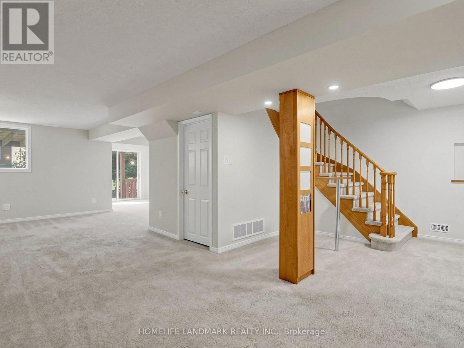 60 Ingleborough Court, Markham, Ontario  L3R 8M4 - Photo 38 - N13681980