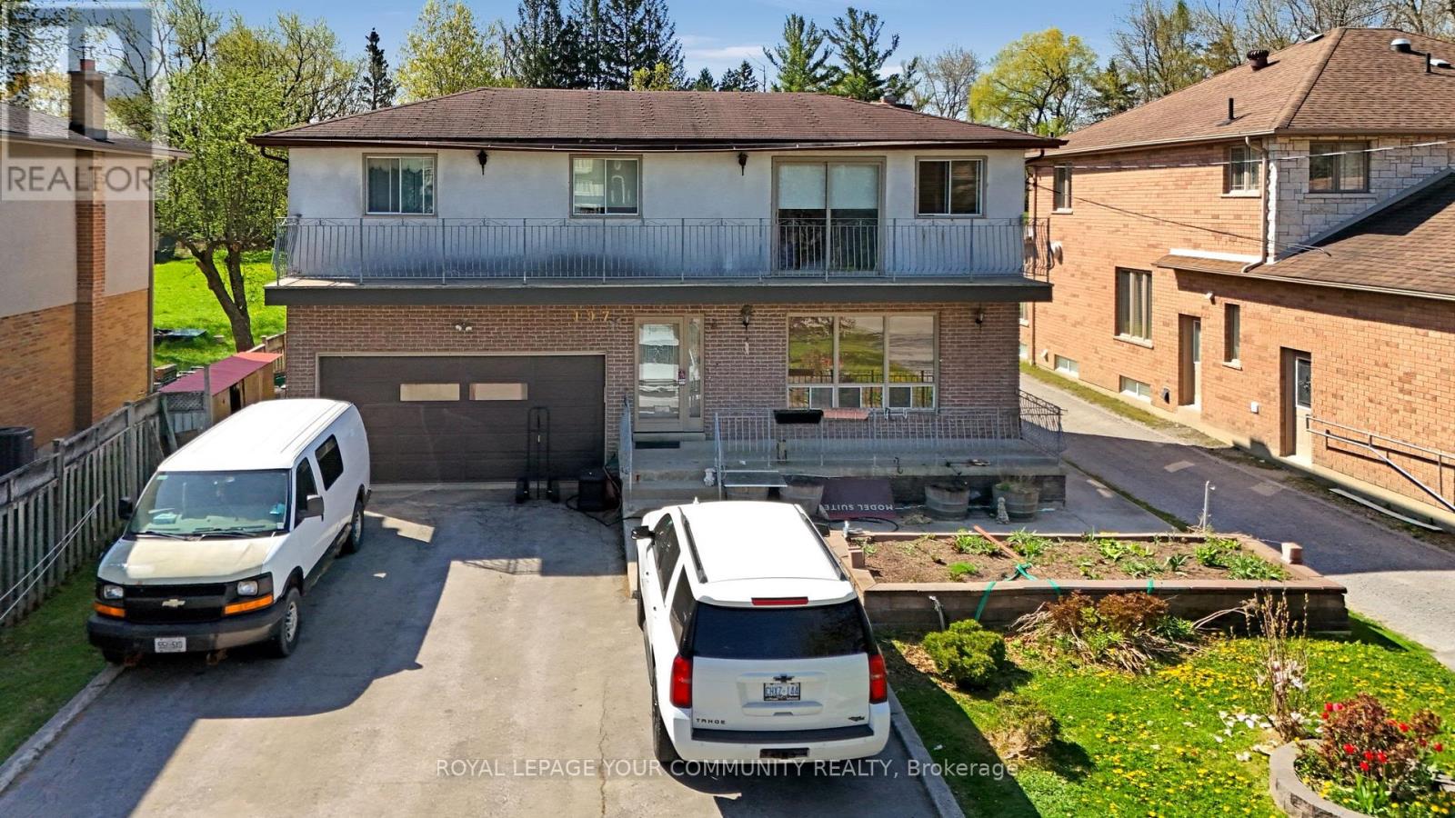 197 DOUGLAS ROAD, Richmond Hill, Ontario