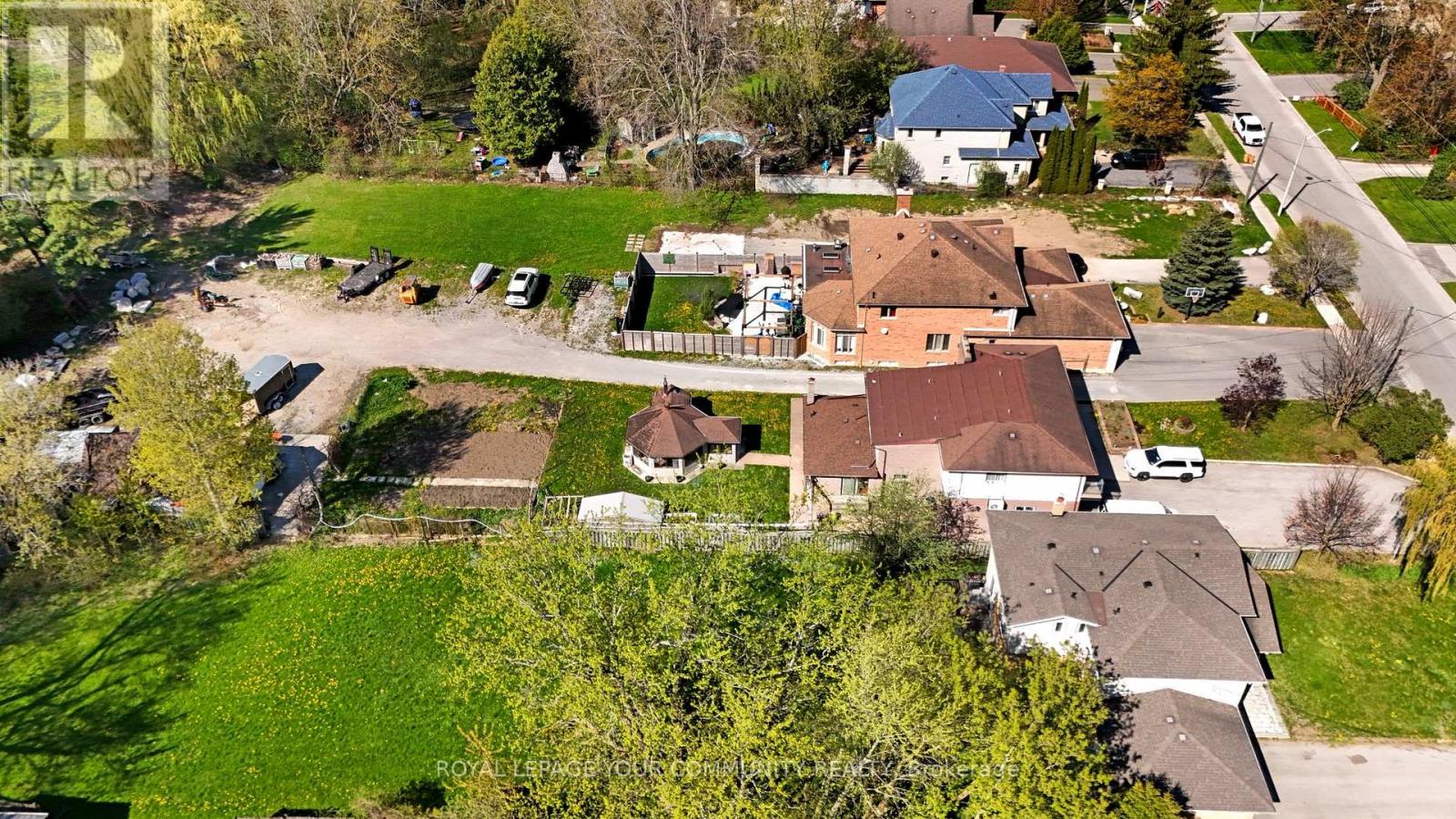 197 Douglas Road, Richmond Hill, Ontario  L4E 3H5 - Photo 6 - N13682022