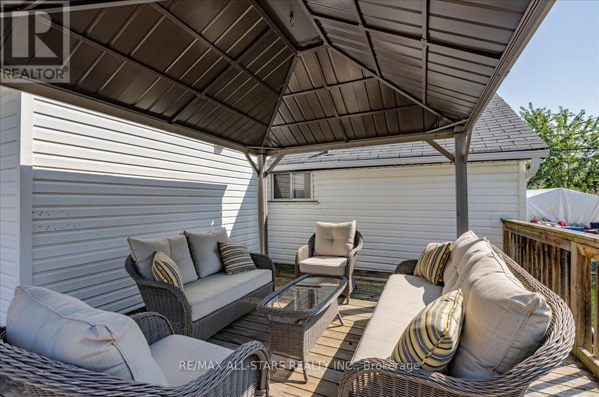 27182 Woodbine Avenue, Georgina, Ontario  L4P 3E9 - Photo 17 - N13682082