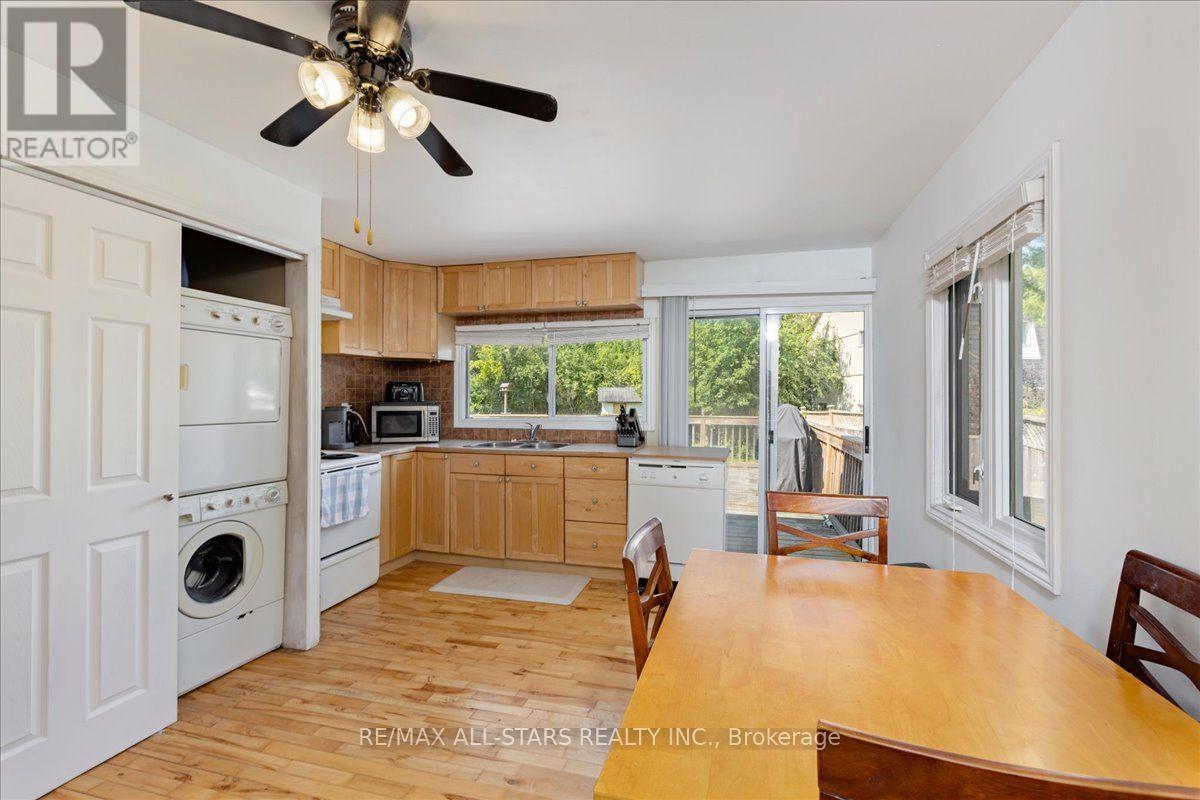 27182 Woodbine Avenue, Georgina, Ontario  L4P 3E9 - Photo 9 - N13682082