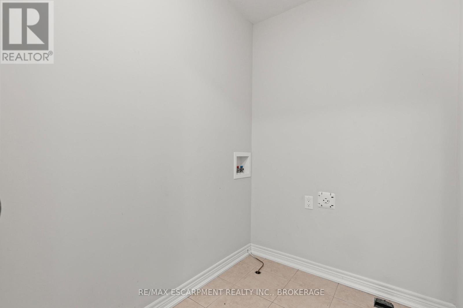 Main - 141 Winterberry Boulevard, Thorold, Ontario  L2V 5G6 - Photo 24 - X13681828