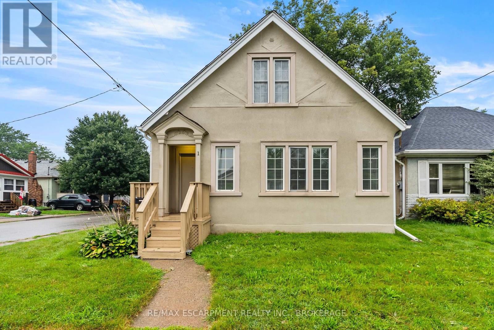 MAIN - 1 LINWOOD STREET, St. Catharines, Ontario