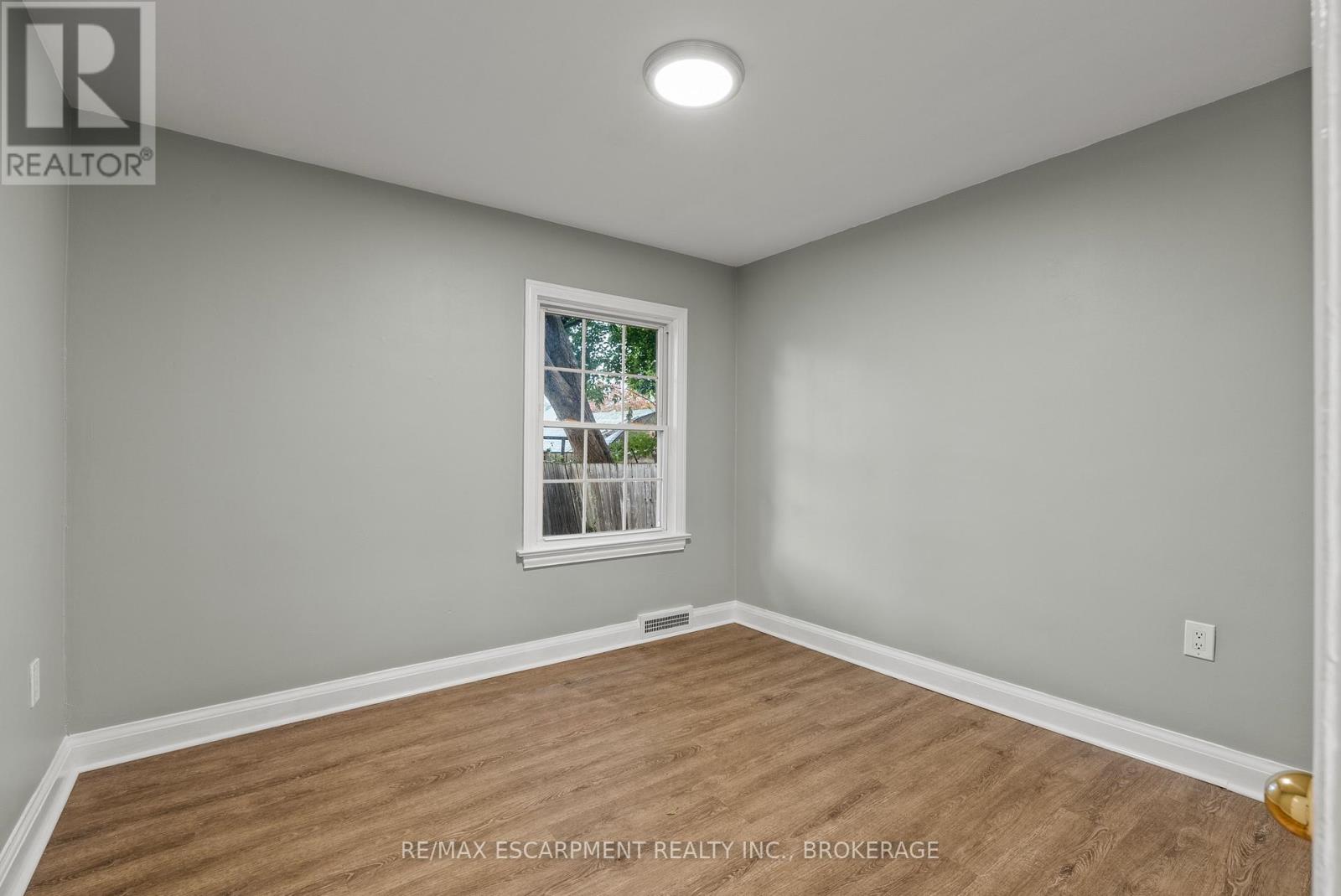 Main - 1 Linwood Street, St. Catharines, Ontario  L2N 2H4 - Photo 12 - X13681882