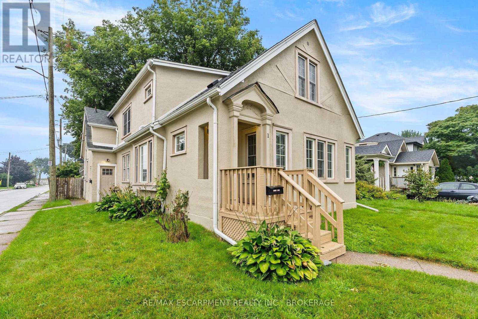 Main - 1 Linwood Street, St. Catharines, Ontario  L2N 2H4 - Photo 2 - X13681882