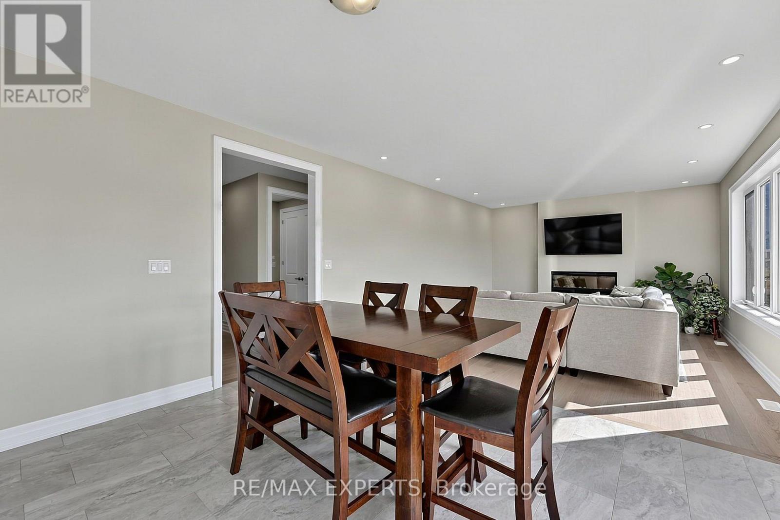 222 Mapleside Drive, Wasaga Beach, Ontario  L9Z 0L4 - Photo 17 - S13681848