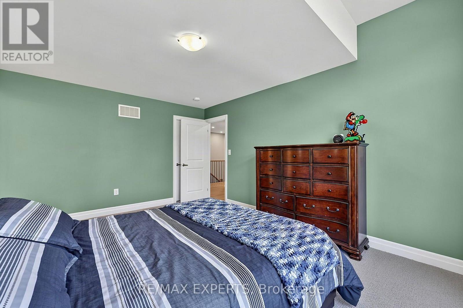 222 Mapleside Drive, Wasaga Beach, Ontario  L9Z 0L4 - Photo 34 - S13681848