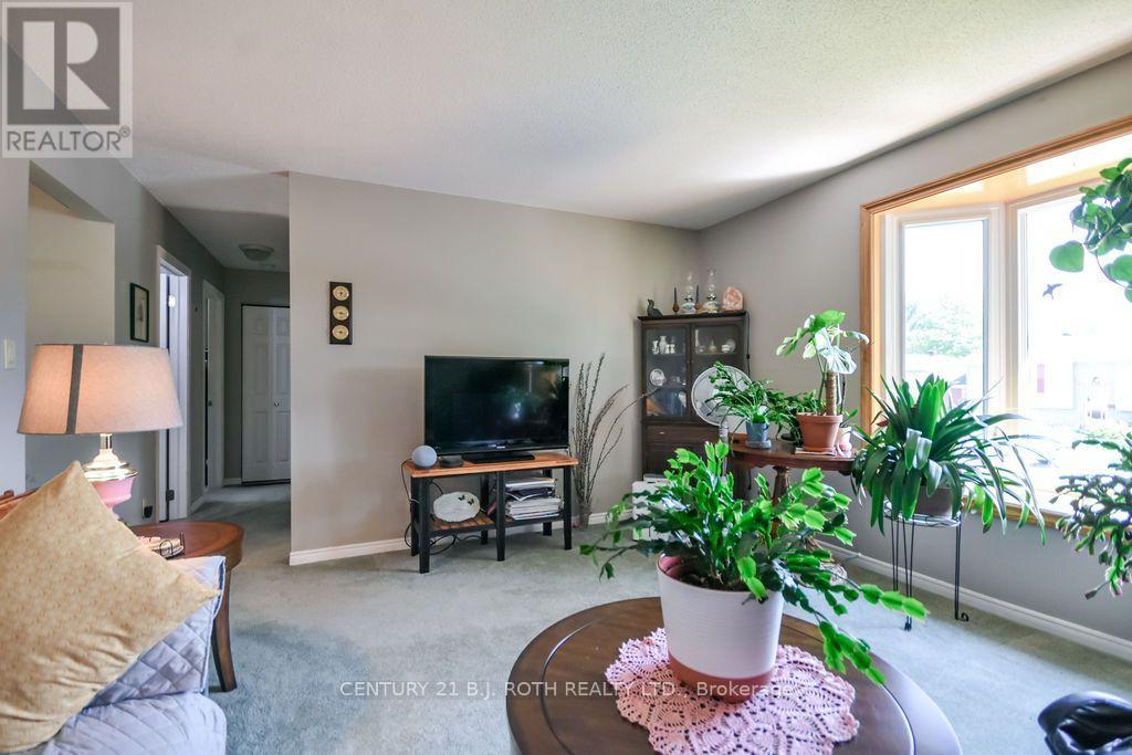 21 Korlea Crescent, Orillia, Ontario L3V 7K3 - Photo 7 - S13681852