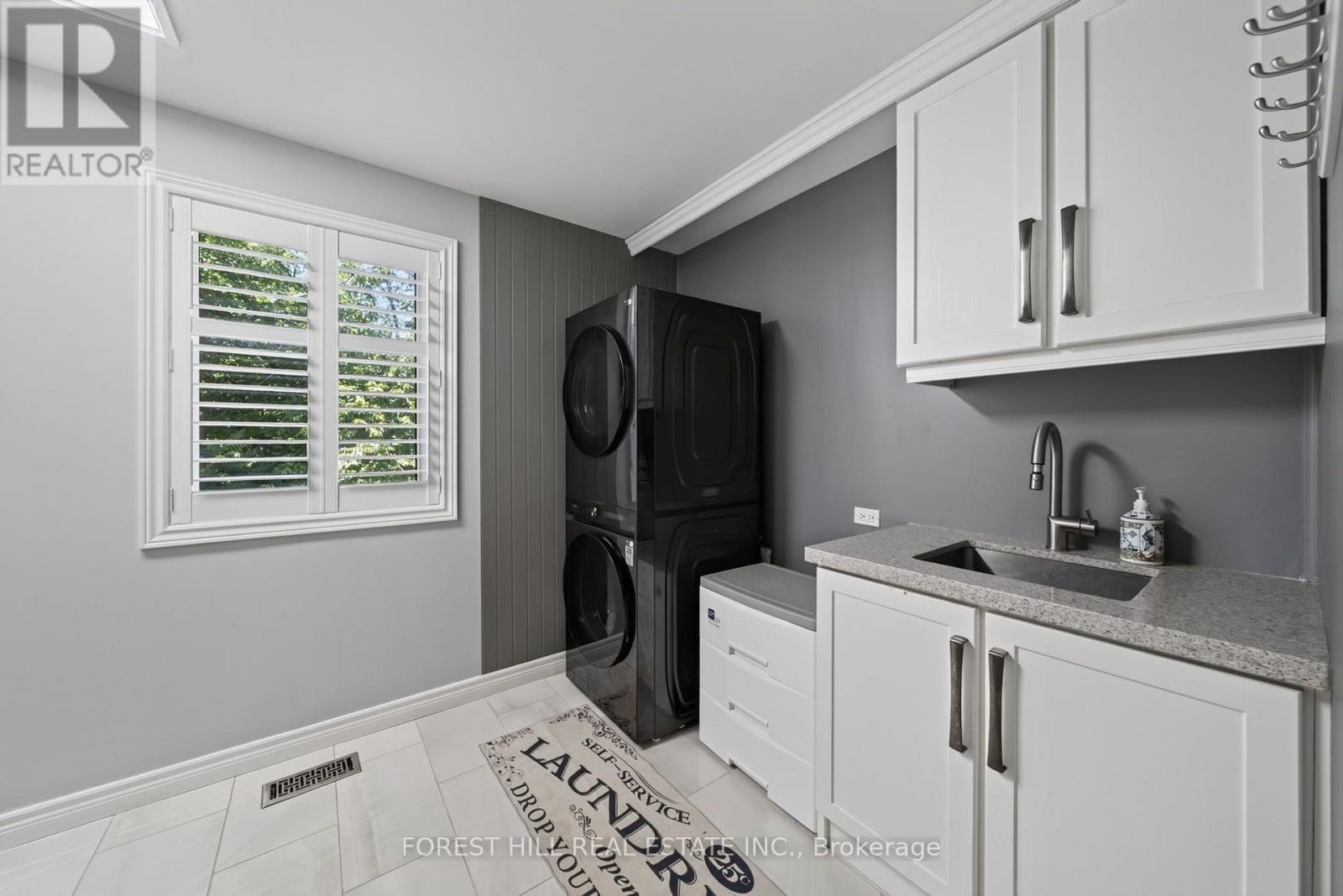 11 Alpine Trail, Springwater, Ontario  L9X 0H4 - Photo 20 - S13682004