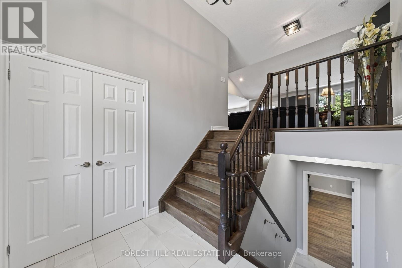 11 Alpine Trail, Springwater, Ontario  L9X 0H4 - Photo 6 - S13682004