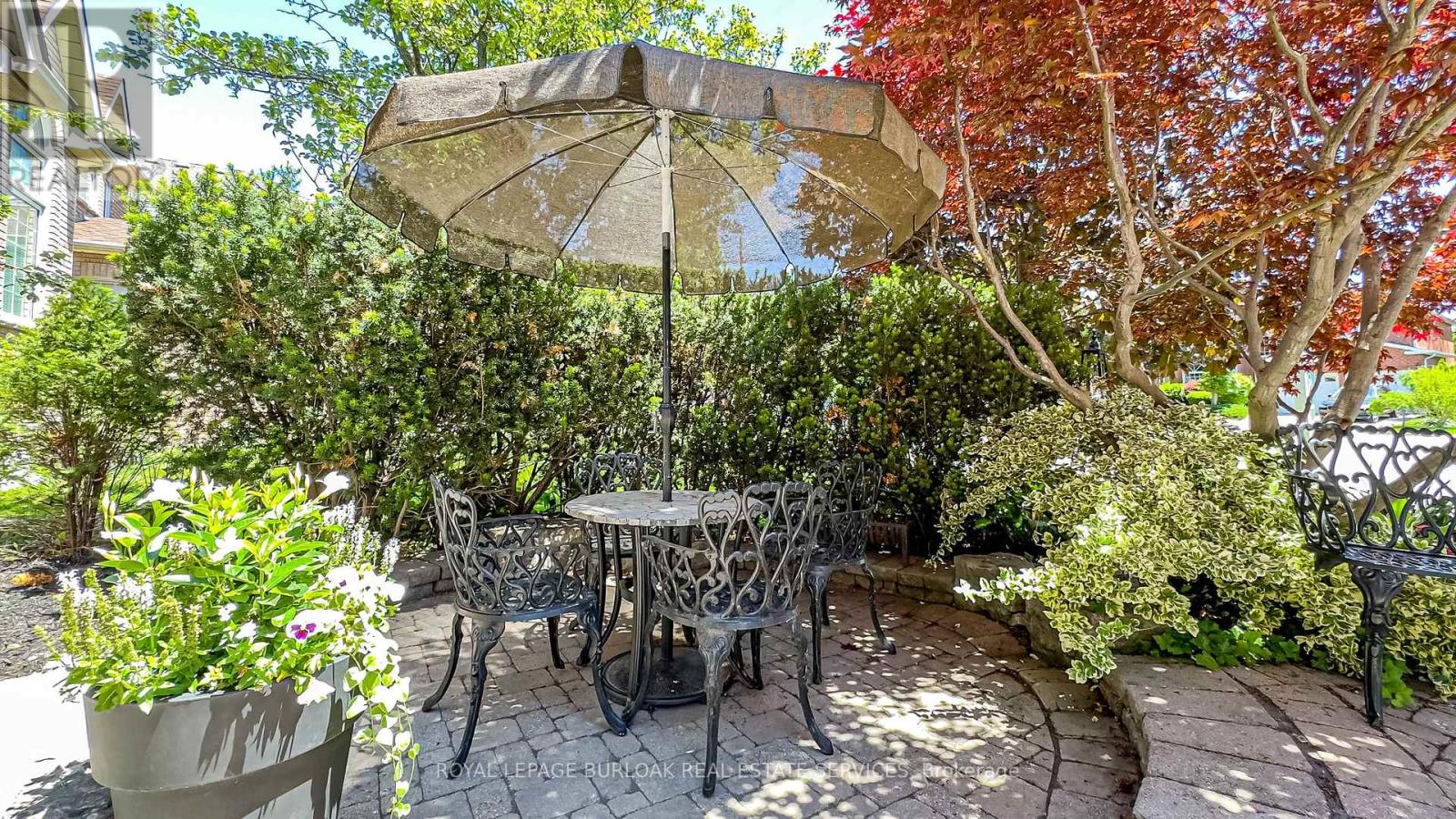 1729 Riverbend Court, Mississauga, Ontario  L5M 5J1 - Photo 3 - W13681818