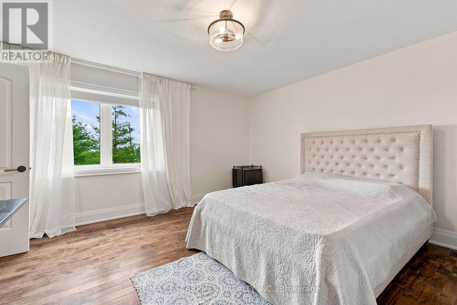 2019 Dundas Street, Burlington, Ontario  L7P 0S8 - Photo 20 - W13681822