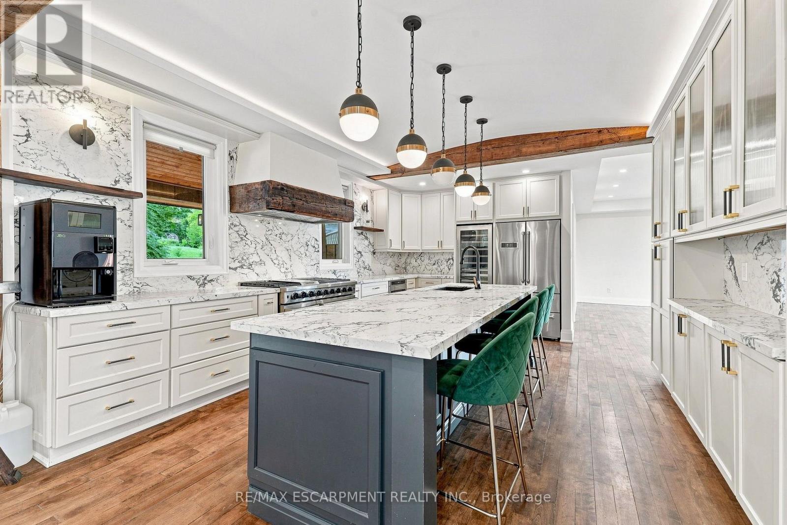 2019 Dundas Street, Burlington, Ontario  L7P 0S8 - Photo 9 - W13681822