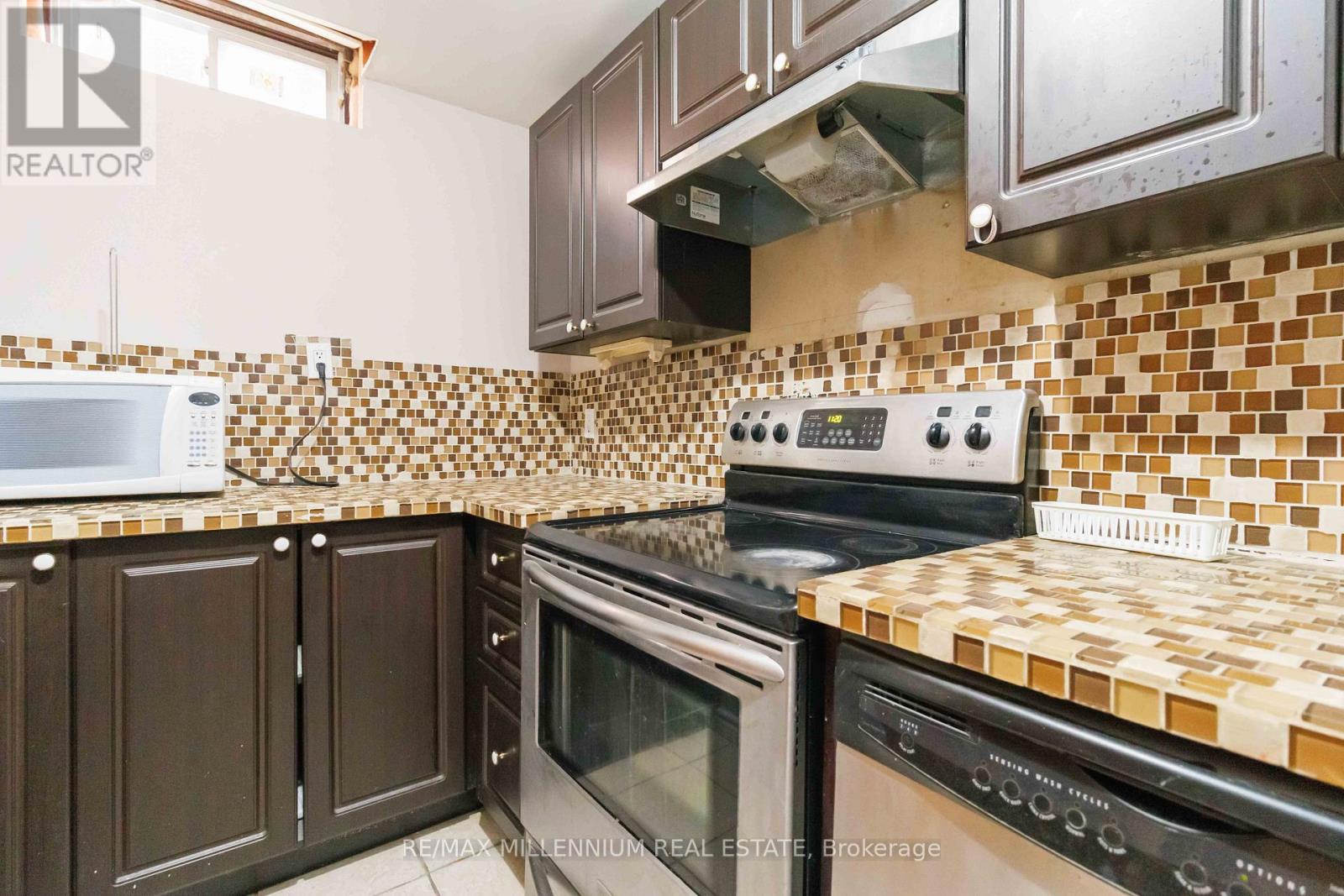 Bsmt - 6575 Alderwood Trail, Mississauga, Ontario  L5N 6W3 - Photo 15 - W13681830
