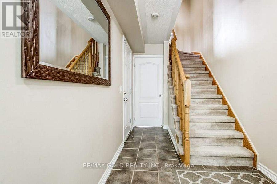 6 Cailiff Street, Brampton, Ontario  L6Y 0P9 - Photo 2 - W13681840