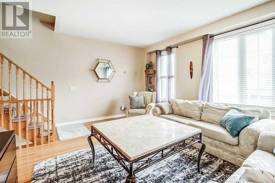 6 Cailiff Street, Brampton, Ontario  L6Y 0P9 - Photo 4 - W13681840