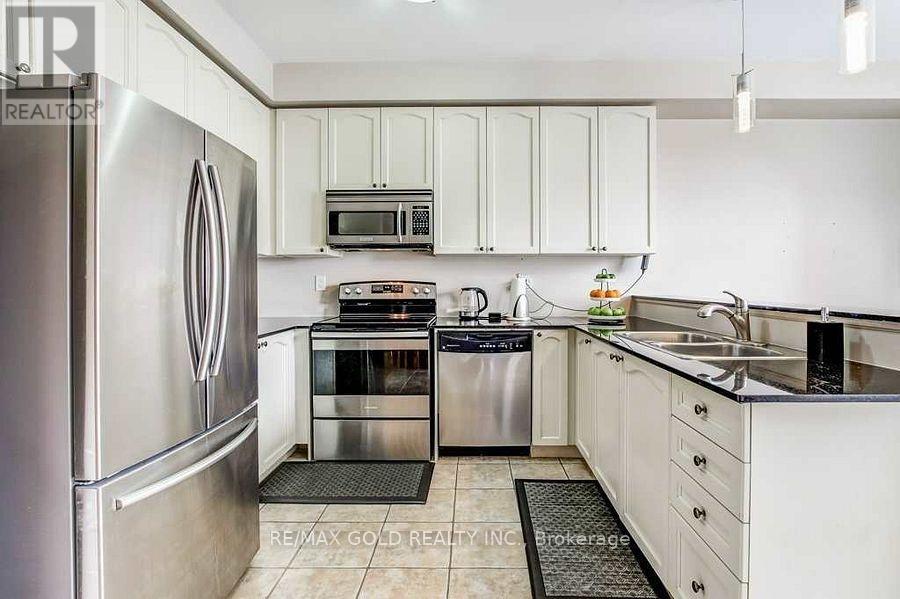 6 Cailiff Street, Brampton, Ontario  L6Y 0P9 - Photo 8 - W13681840