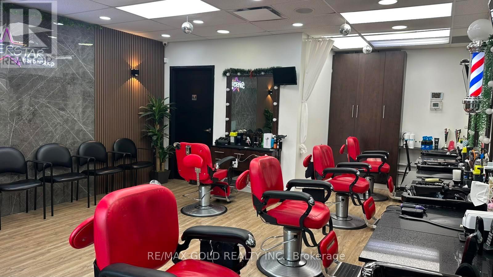 2 - 24 Dundas Street E, Mississauga, Ontario  L5A 1W2 - Photo 4 - W13681866