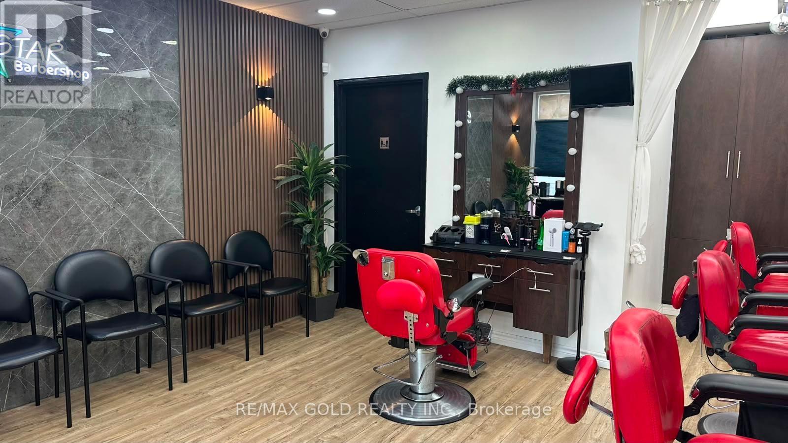 2 - 24 Dundas Street E, Mississauga, Ontario  L5A 1W2 - Photo 5 - W13681866