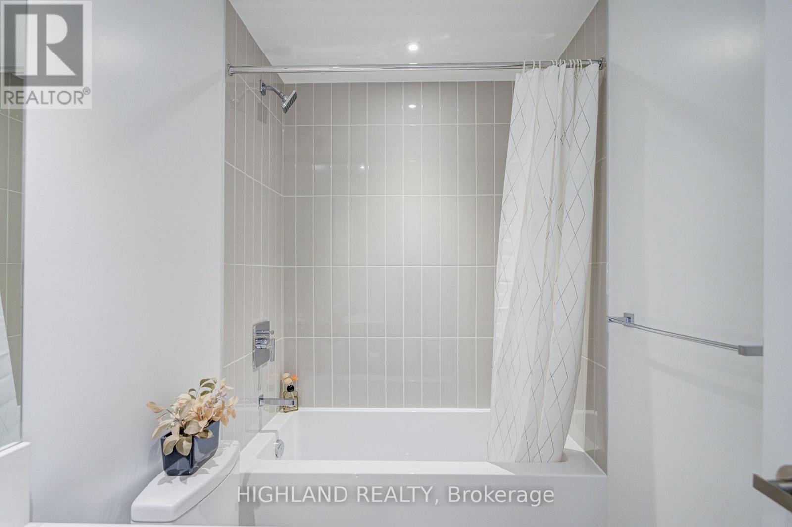 2403 - 3883 Quartz Road, Mississauga, Ontario  L5B 0M4 - Photo 12 - W13681914
