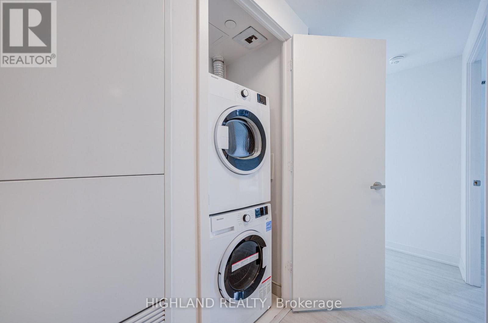 2403 - 3883 Quartz Road, Mississauga, Ontario  L5B 0M4 - Photo 15 - W13681914