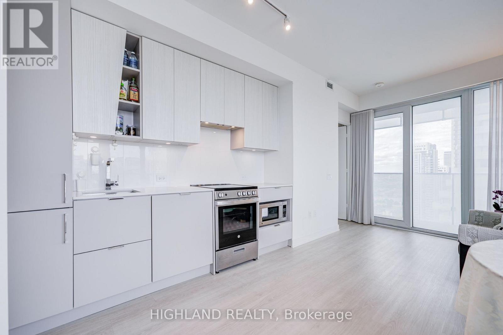 2403 - 3883 Quartz Road, Mississauga, Ontario  L5B 0M4 - Photo 8 - W13681914