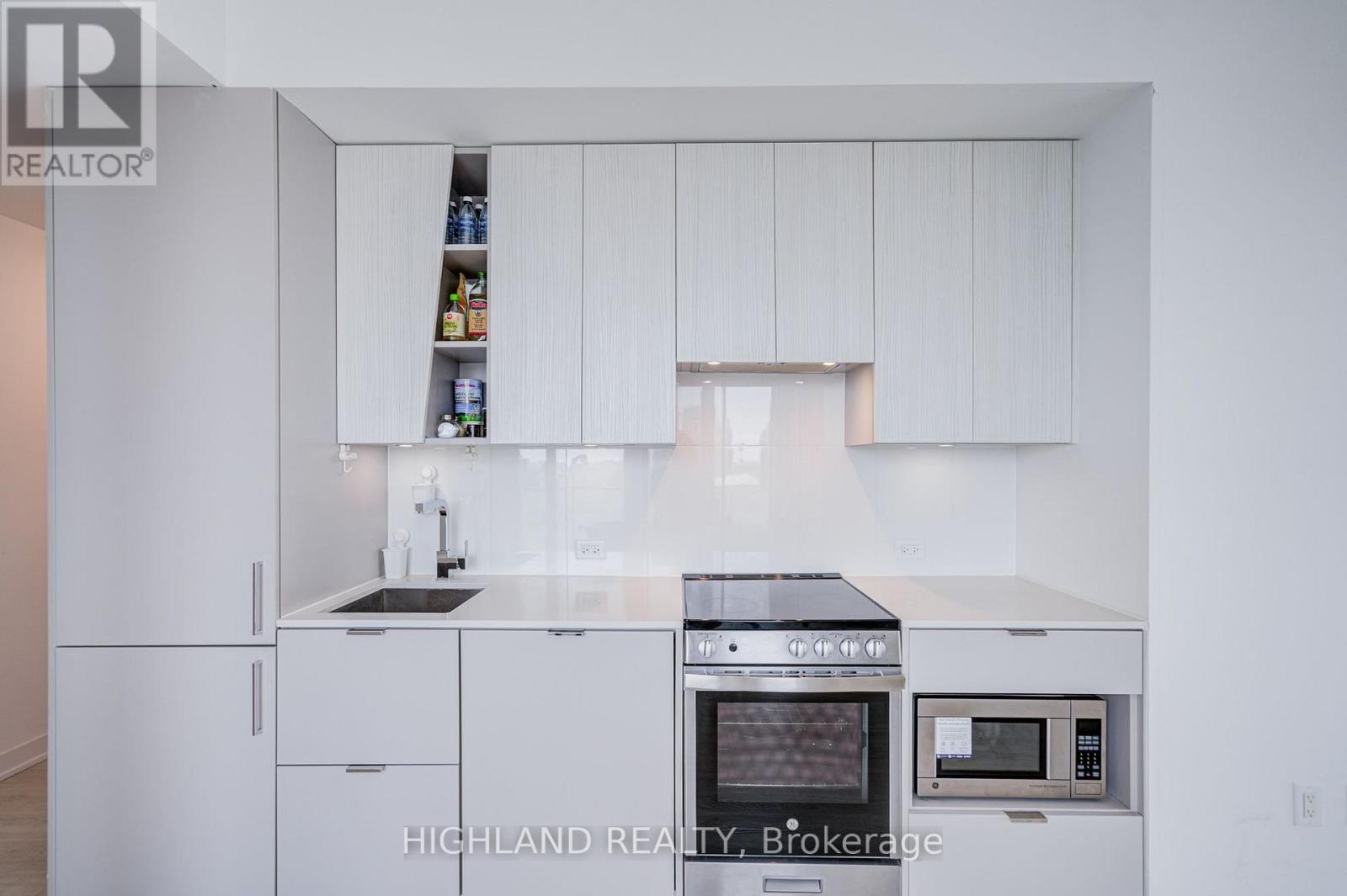 2403 - 3883 Quartz Road, Mississauga, Ontario  L5B 0M4 - Photo 9 - W13681914