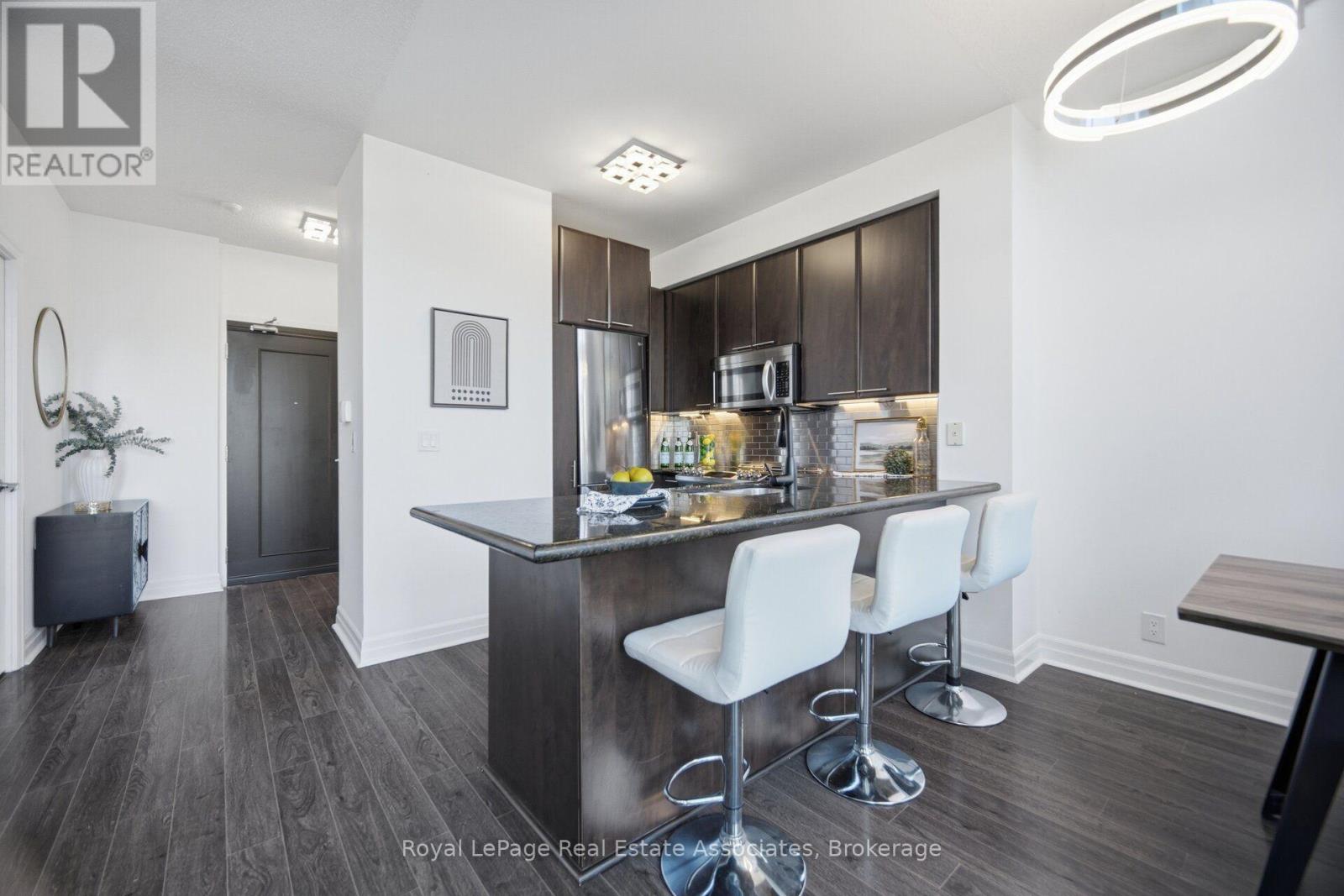 305 - 220 Burnhamthorpe Road W, Mississauga, Ontario  L5B 4N4 - Photo 13 - W13681924