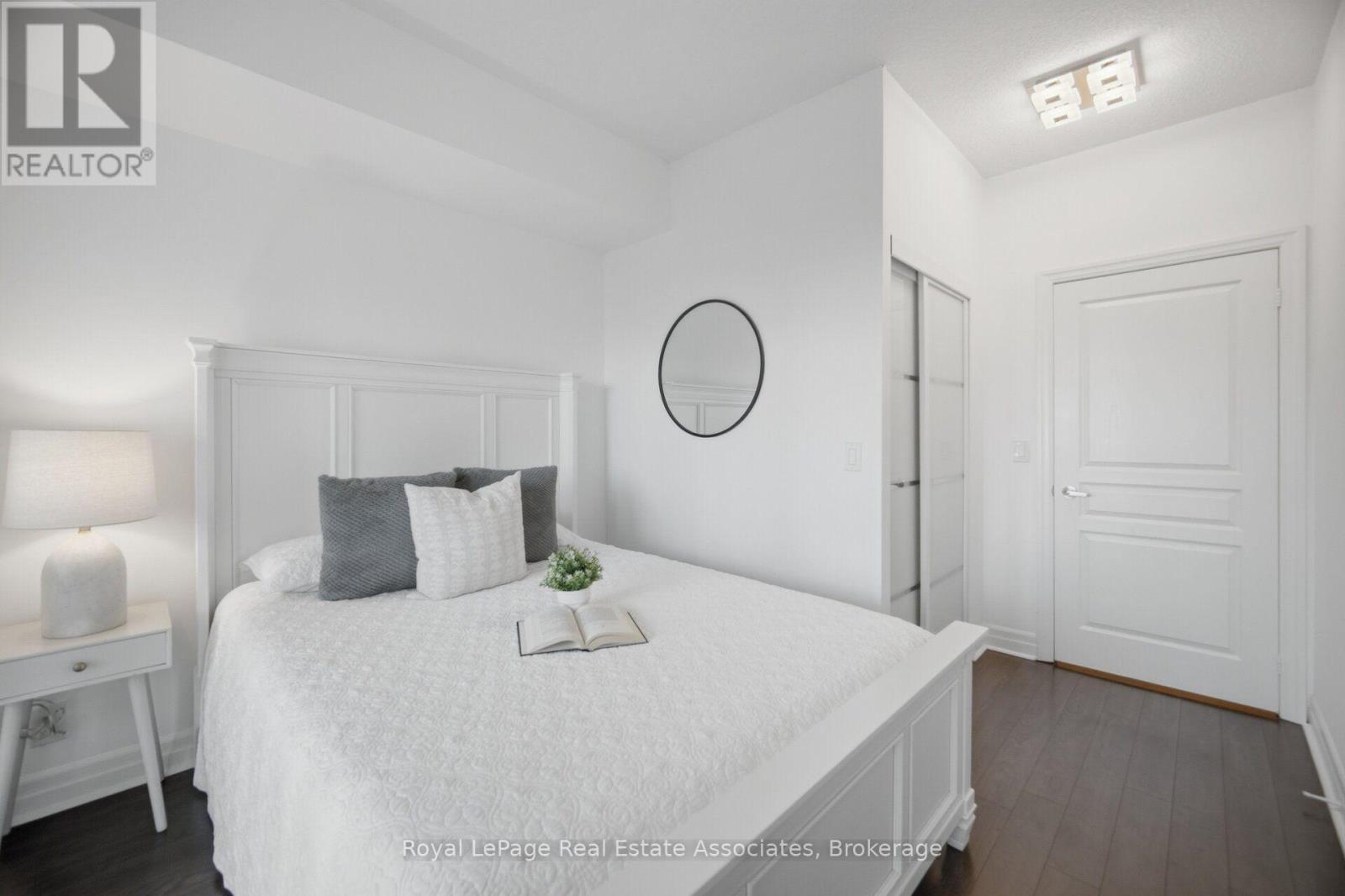 305 - 220 Burnhamthorpe Road W, Mississauga, Ontario  L5B 4N4 - Photo 28 - W13681924