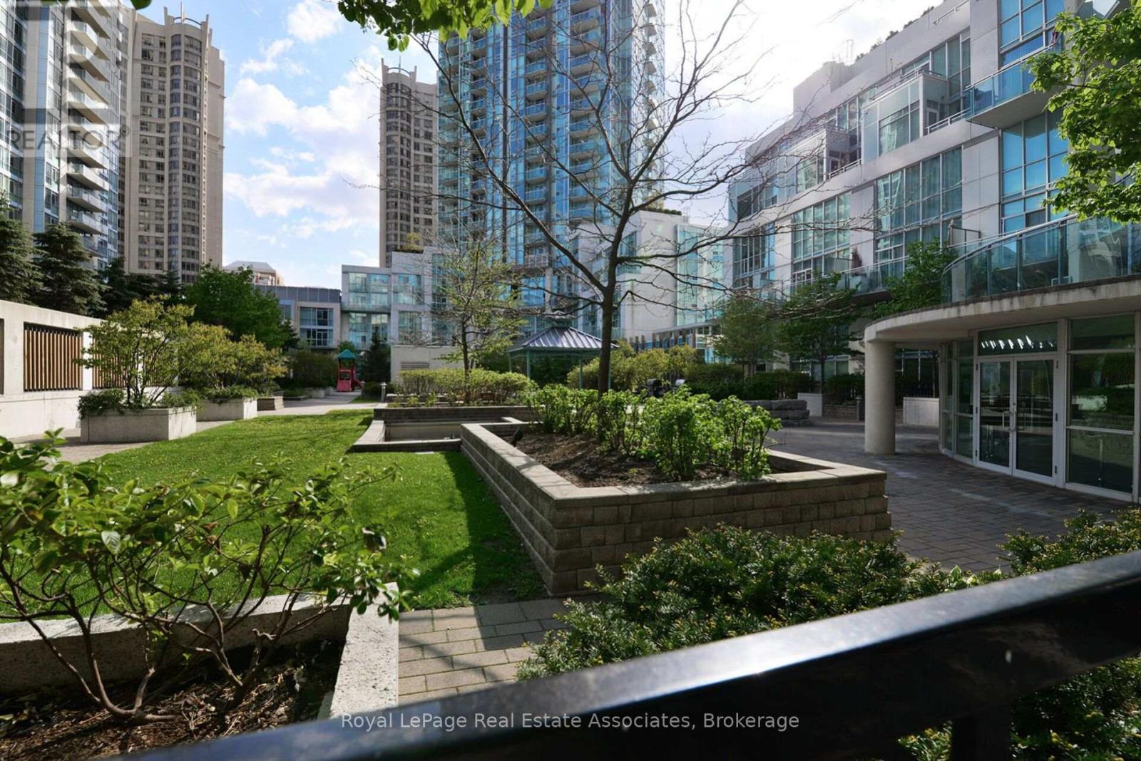 305 - 220 Burnhamthorpe Road W, Mississauga, Ontario  L5B 4N4 - Photo 41 - W13681924