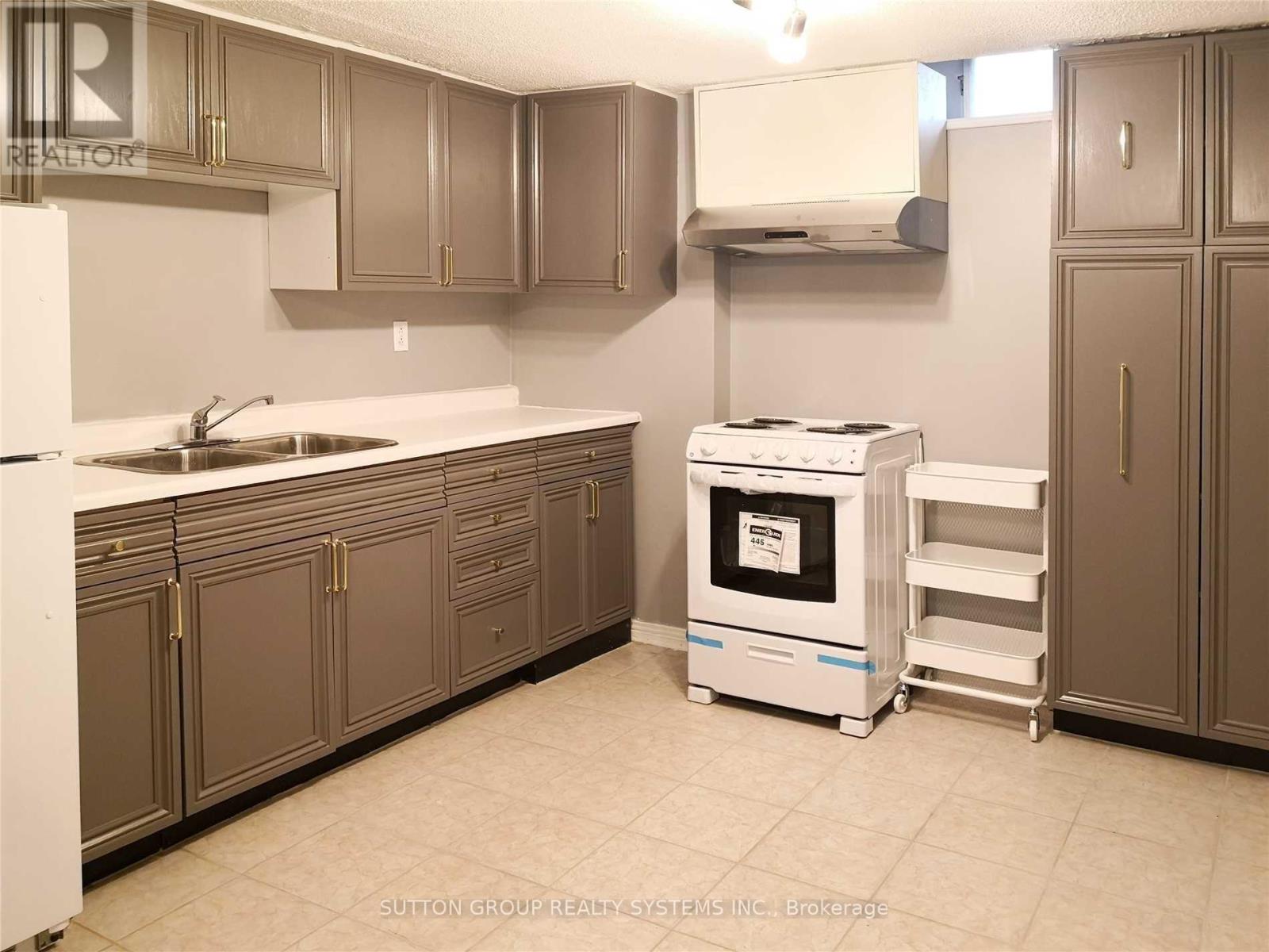 Lower - 6005 Tenth Line, Mississauga, Ontario  L5N 5S6 - Photo 3 - W13682060