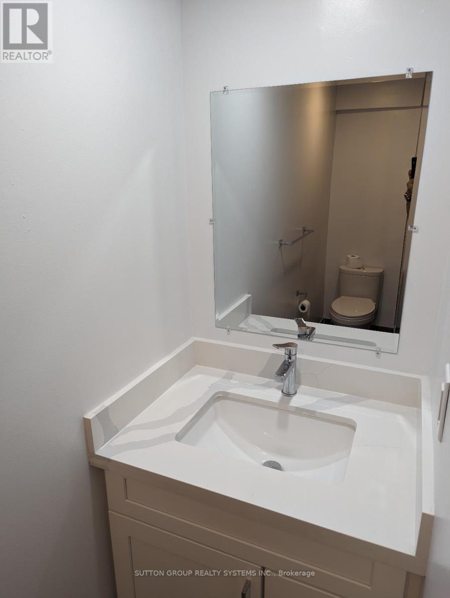 Lower - 6005 Tenth Line, Mississauga, Ontario  L5N 5S6 - Photo 7 - W13682060