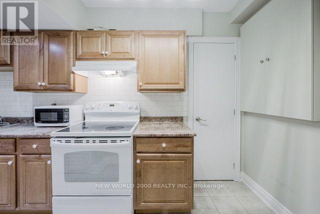 27 Lavender Road, Toronto, Ontario  M6N 2B6 - Photo 6 - W13682090